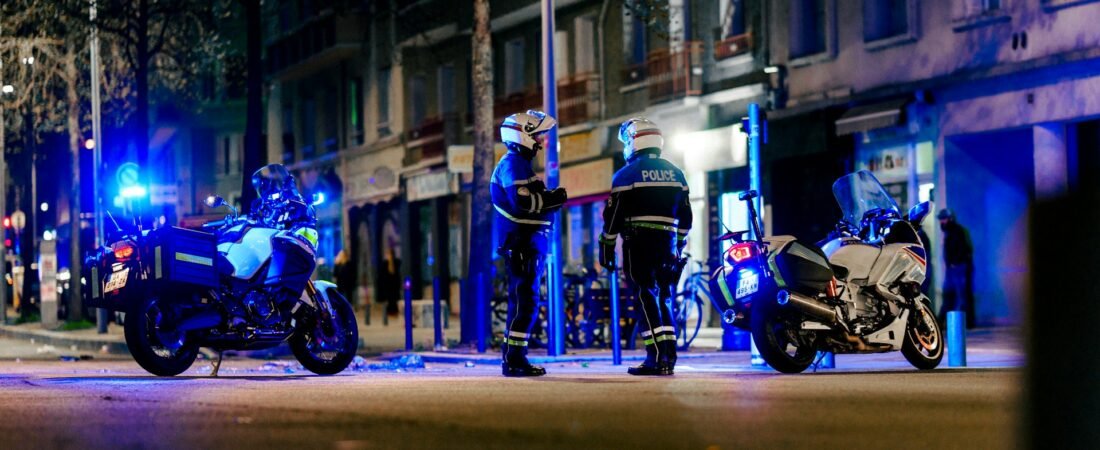 Police et Squatteurs : Pourquoi les Forces de l’Ordre Semblent-elles Impuissantes ?